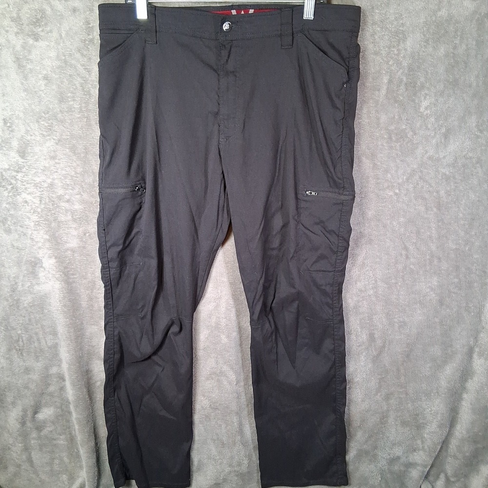 Wrangler ATG Cargo Pants Men Size 38x30 Black Straight Performance Series Hiking